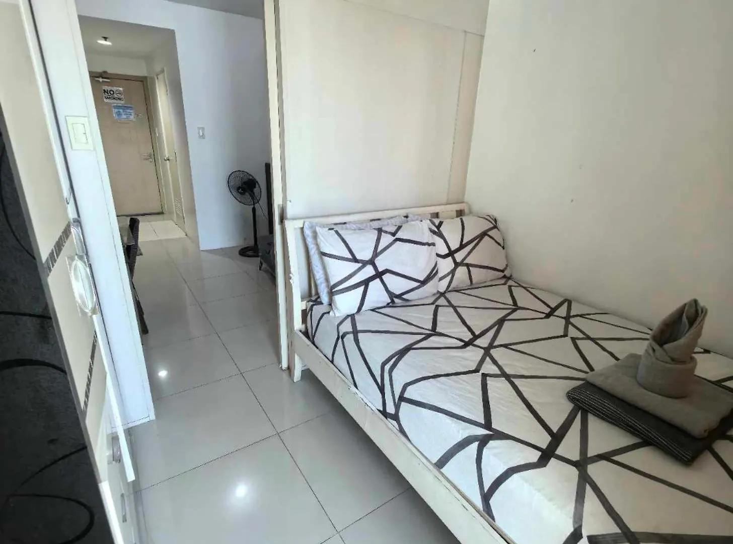 Bh Crib - Staycation Near Mall Of Asia Complex Pasay Philippines